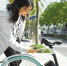 市民在使用骑呗小绿车。 - 浙江网