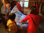 送山区孩子一床被褥——浙江省红十字会偕同爱心网友代表赴武义送温暖 - 红十字会