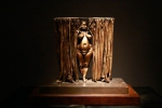 图为：在浙江美术馆展出的一件“肥女”雕塑。王远 - 浙江新闻网