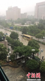 6月9日8时至12日7时，浙江省面雨量55毫米，目前已有21个乡镇累计雨量超过100毫米。　吕佩巧 摄 - 浙江新闻网