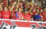 2016年浙江省足球超级联赛第一轮比赛吸引了近万名球迷。浙江省足协供图 - 浙江新闻网