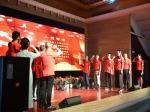 共产党员们重温入党誓言。龙游县宣传部提供 - 浙江新闻网