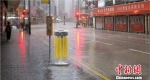 城市街头的共享雨伞。贾勇提供 - 浙江新闻网