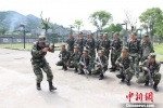 图为：刘军常年在各类集训队中担任教员。　丽水武警供图 摄 - 浙江新闻网
