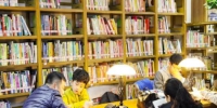 居民在城市书房阅读。温州市图书馆供图 - 浙江新闻网