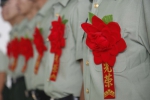 图为：湖州武警支队举行退伍老兵送别仪式。何元洪（通讯员） - 浙江新闻网