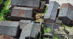 东阳市南市街道贾宅村，挖掘机在拆除危房。（资料照片） 东阳日报记者 包康轩 摄 - 浙江网