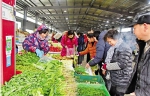 1月25日，建德市农产品批发市场从杭州、金华等地精心调配蔬菜货源，满足市场需求。 - 浙江新闻网