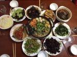 今年，“老庙警”郭勇终于吃到和家人在一起的年夜饭。 景区公安供图 - 浙江新闻网