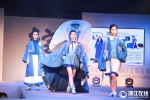杭州高校上演生态服装秀 呈现"最美毕业论文" - 互联星空