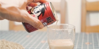 1号快乐水：旺仔牛奶+乌龙茶 - 浙江新闻网