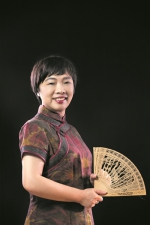 孙亚青：与王星记一同成长的43年 从制扇女工到非遗传承人 - 杭州网