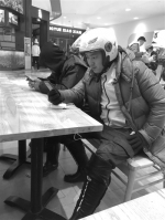 下雪这两天杭州有700多人在点外卖时 为骑手下单暖心食品 - 杭州网