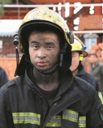 台州“黑脸”消防员成网红 - 杭州网