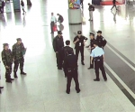 中午杀了人，下午想坐飞机逃回老家！男子刚进萧山机场3分钟，就被多组武装巡逻队伍合围 - 杭州网