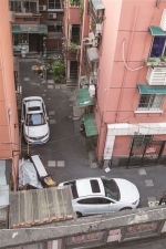 杭州男子的车被邻居的车堵在里面 整整42天！ - 杭州网