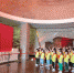留守儿童们兴致勃勃地参观了南湖革命纪念馆 遂昌宣传部提供 - 浙江新闻网
