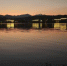 资料图：10月2日，浙江杭州西湖夜景流光溢彩，令人流连忘返。中新社记者 王刚 摄 - 浙江新闻网