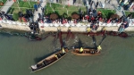 1日，“风情南浔”第三届年鱼节在浙江省湖州市南浔区辑里村举行。村民们以拉网捕鱼、民俗活动、特色美食等方式，展示人欢鱼跃的水乡美景，欢度新年到来 - 浙江新闻网