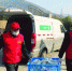 退役军人志愿者为居民配送蔬菜。 舟山市退役军人事务局提供 - 浙江网