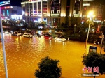 雷阵雨致福建宁德市区路段积水严重 - 浙江新闻网