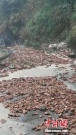 浙江遂昌受降雨影响发生洪涝 当地公安紧急救援 - 浙江新闻网