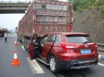 黑车司机疲劳驾驶 高速上一头撞上大货车 - 浙江网