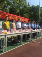 省新闻出版广电局送书进军营 - 新闻出版局