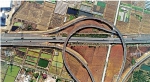 12月18日，义乌绕城高速——S45义乌至东阳高速公路（义东高速）与杭金衢高速交汇处颇为壮观。目前，这一省重点工程已通过交工验收，通车后，将切实保障“义乌港”对外交通联系。 拍友 吕斌 摄 - 浙江新闻网