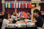 图为：来自多个国家的棋手在对弈。王刚摄 - 浙江网